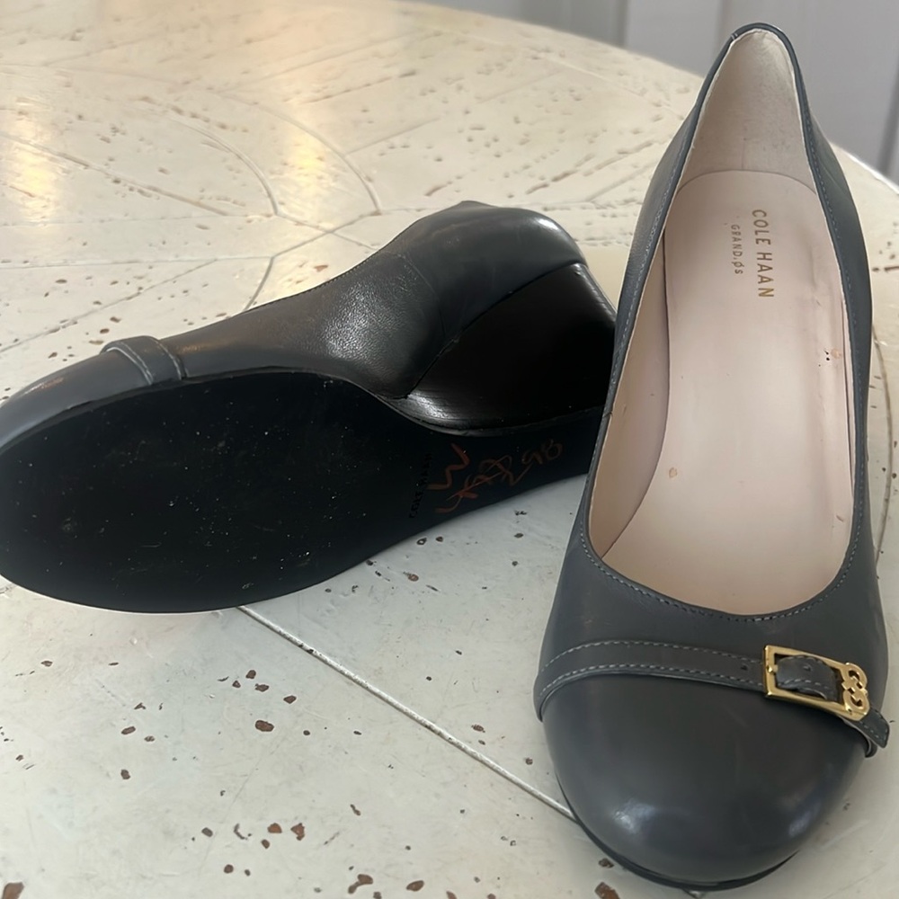 NWOT Coke Hahn platform pumps 8B